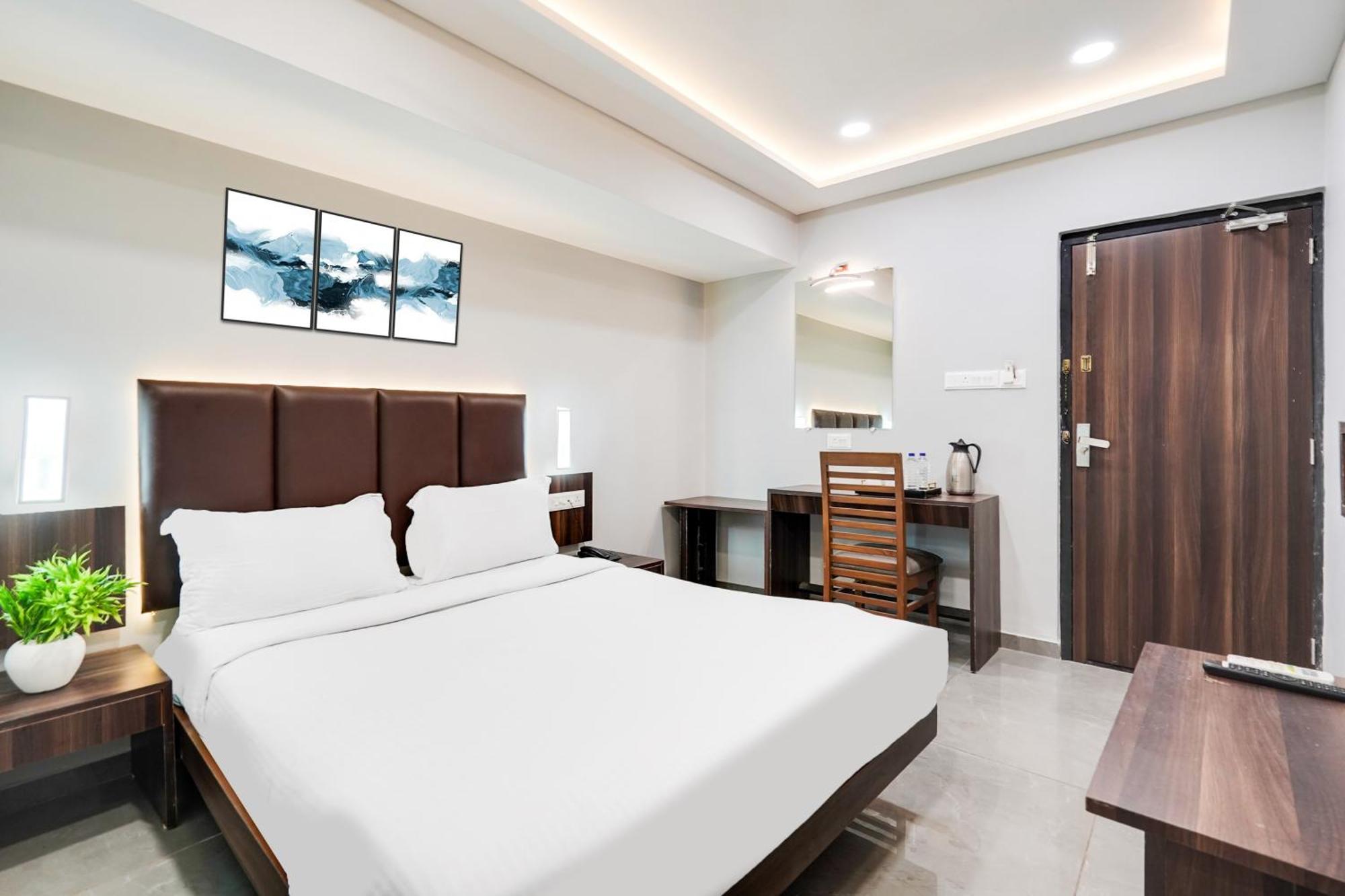 Отель Palette Country Club Сурат Экстерьер фото