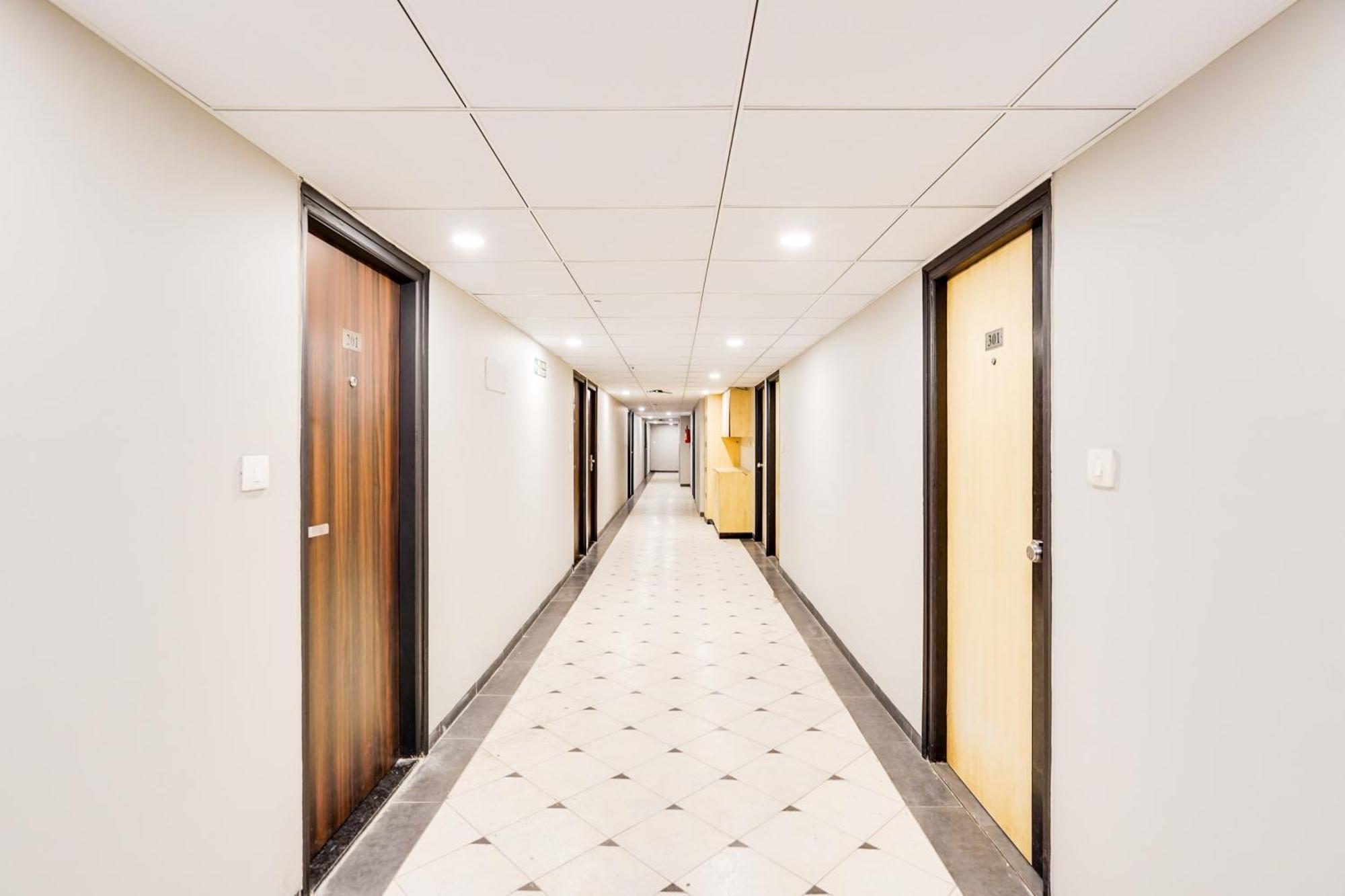 Отель Palette Country Club Сурат Экстерьер фото